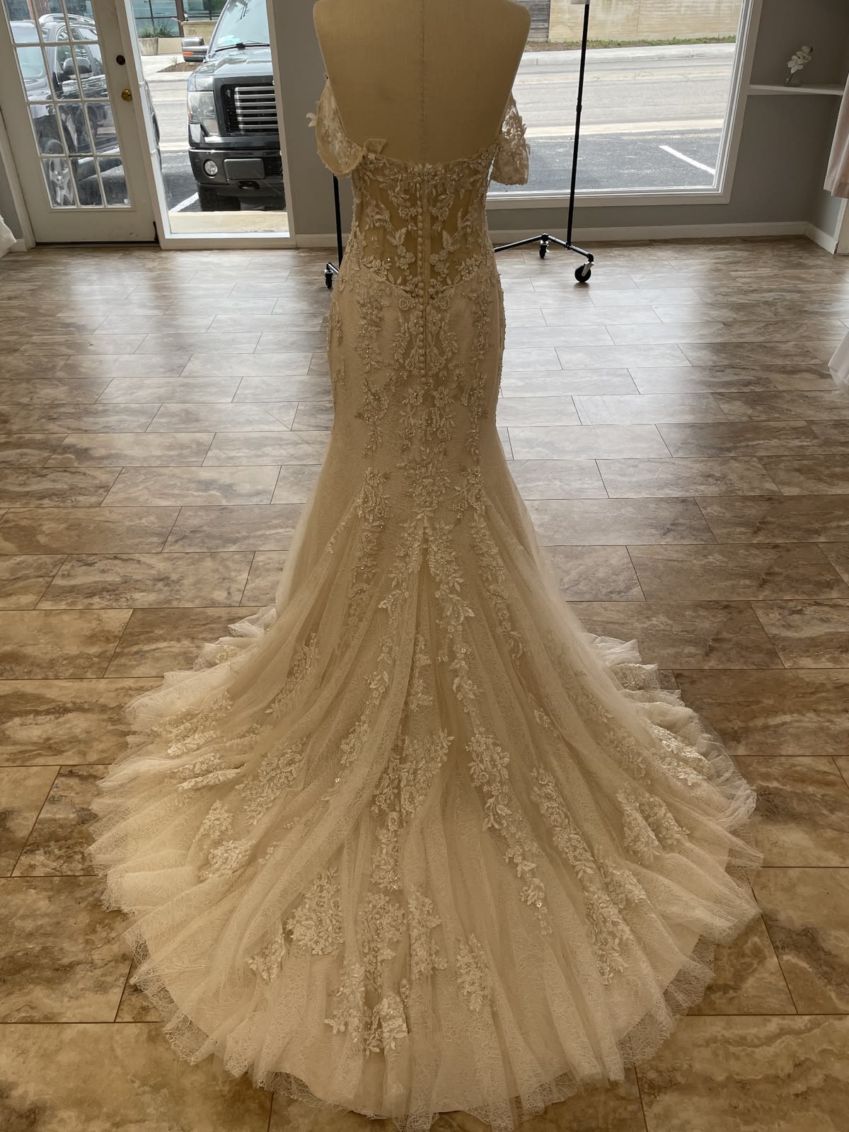 Justin Alexander Amalie 88161 Gown