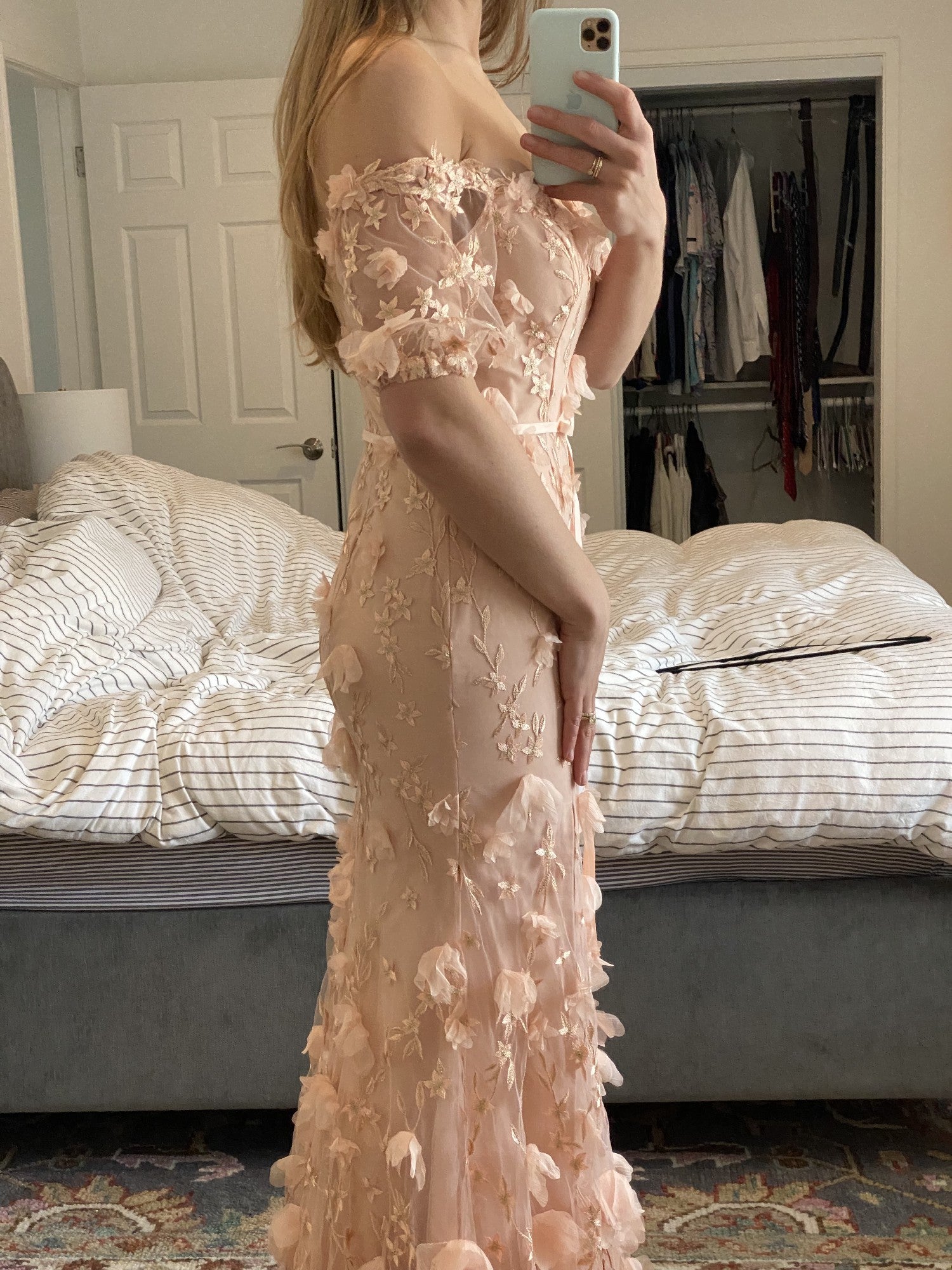 marchesa notte pink lace dress Pink Ombre Lace Dress by Marchesa Notte