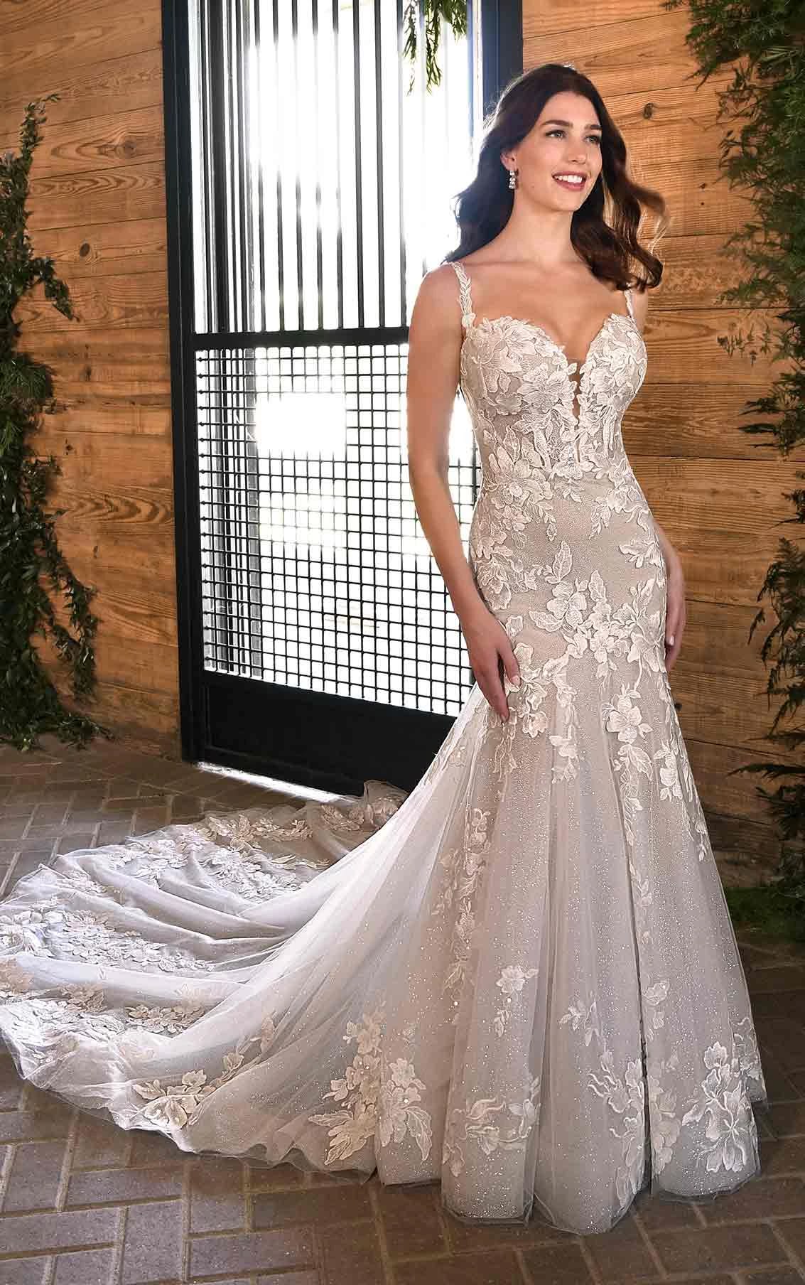 Essense of Australia D3393 Gown
