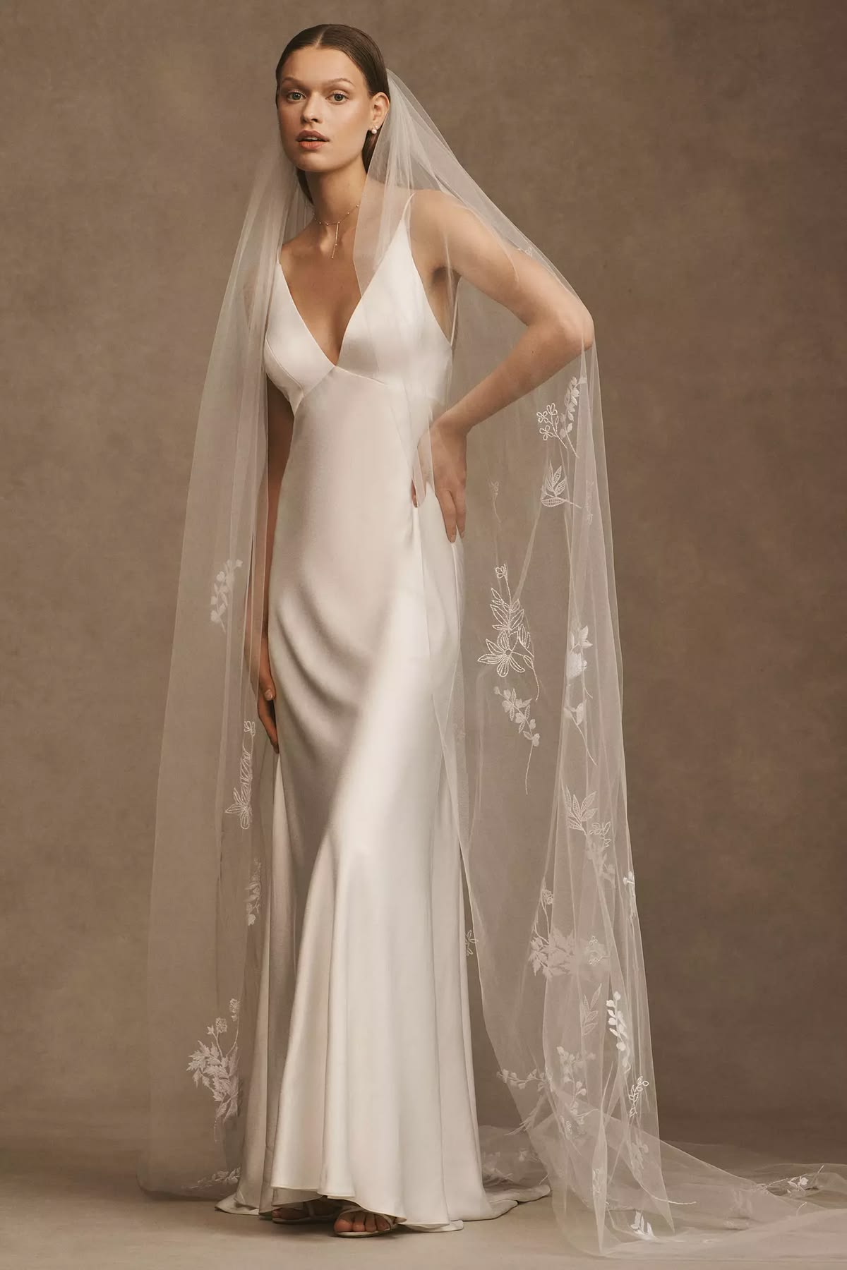 Theia Jasper Embroidered Cathedral Veil - Ivory Floral