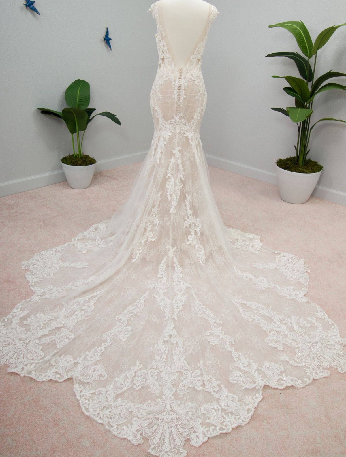 Élysée by Enzoani Helene Gown