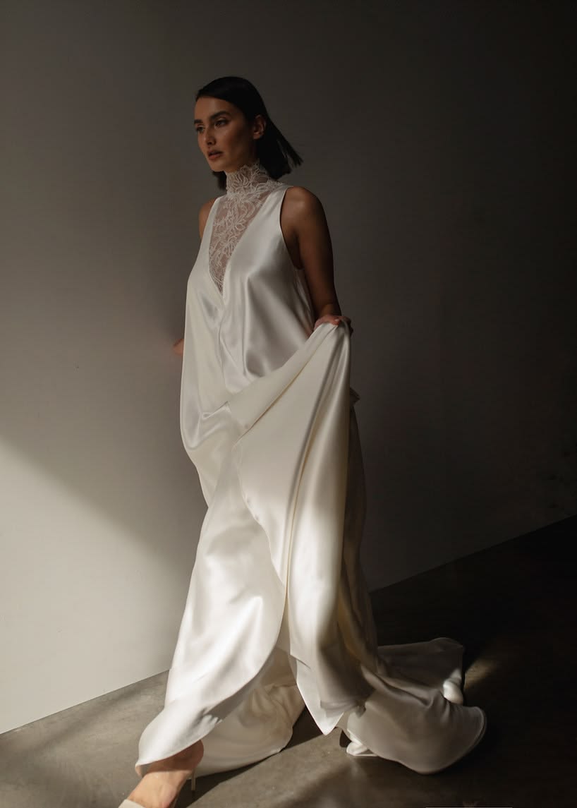 OUMA Thierry Gown