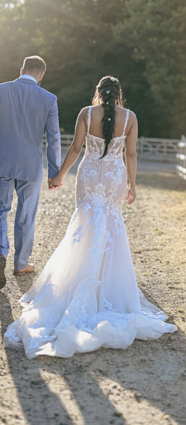 Essense of Australia D3393 Gown