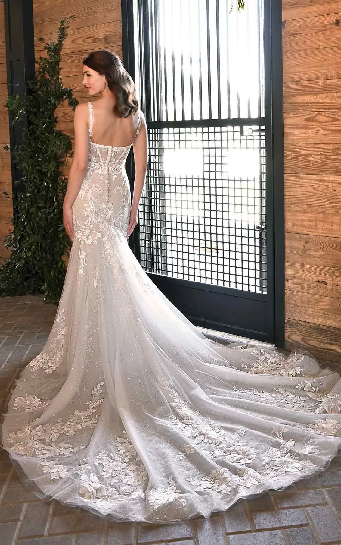 Essense of Australia D3393 Gown
