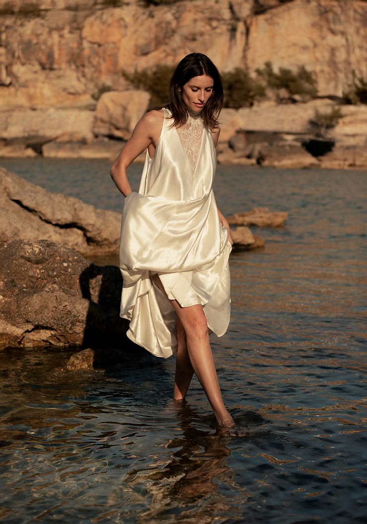 OUMA Thierry Gown
