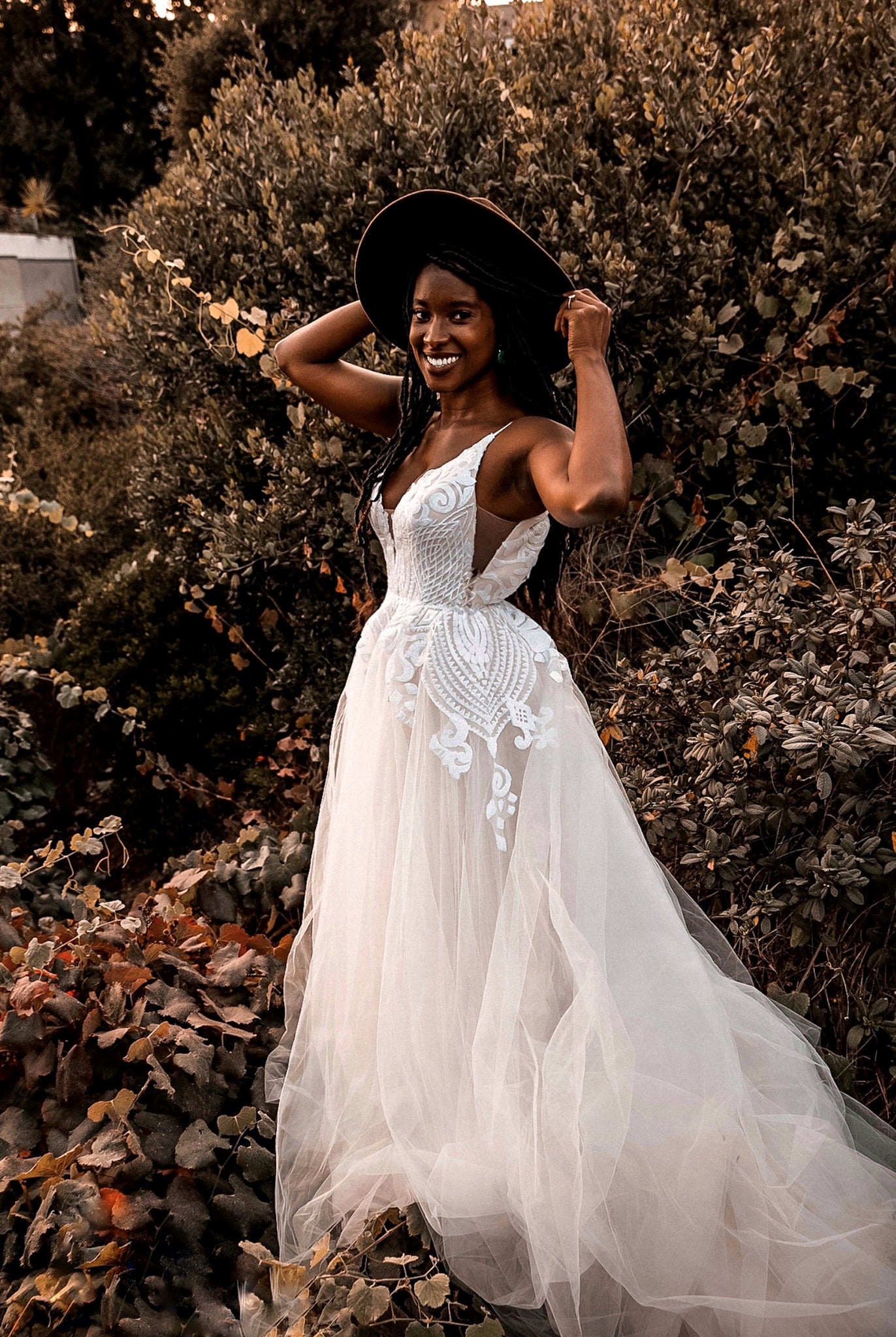 Hayley Paige Topanga Gown BHLDN Size US 2 Hayley Paige Topanga Gown BHLDN Size US 2