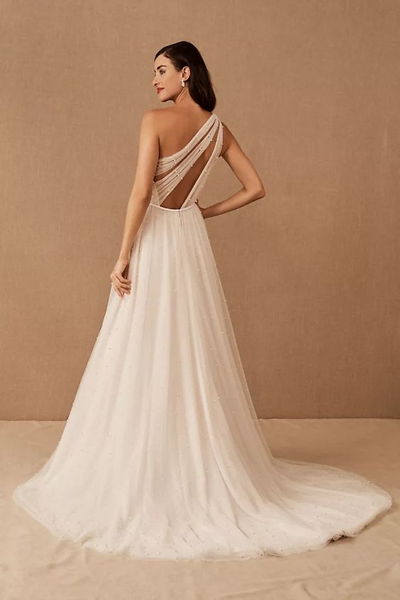 Hayley Paige Pearl Gown BHLDN Size US 4 Hayley Paige Pearl Gown BHLDN Size US 4