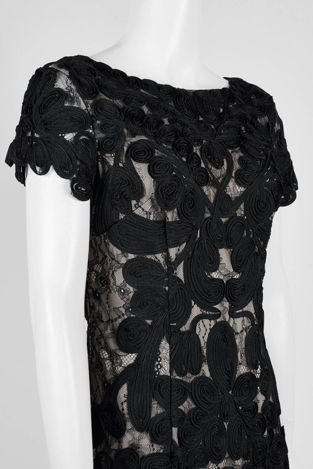 JS Collections Two-Tone Lace Embroidery Cocktail Dress Black/ Vanilla JS Collections Two-Tone Lace Embroidery Cocktail Dress Black/ Vanilla